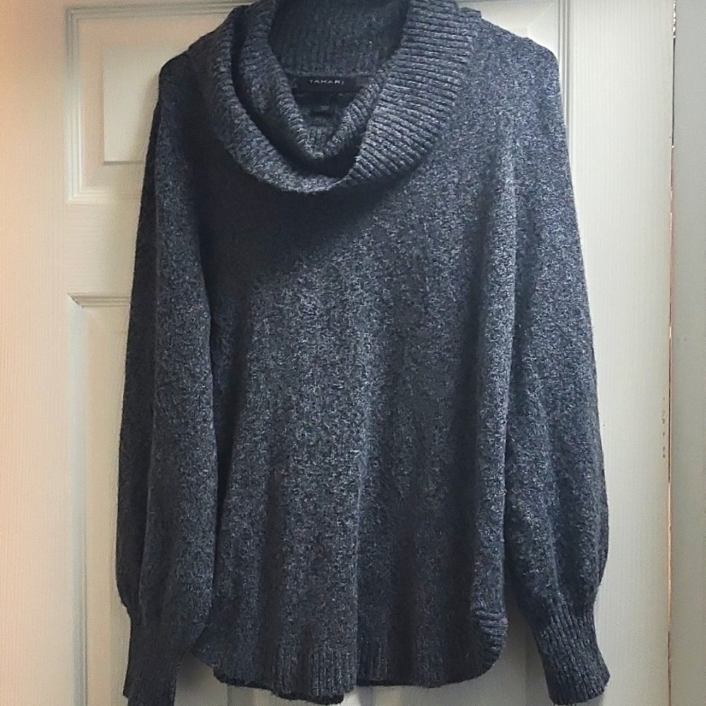 Long sleeve sweater